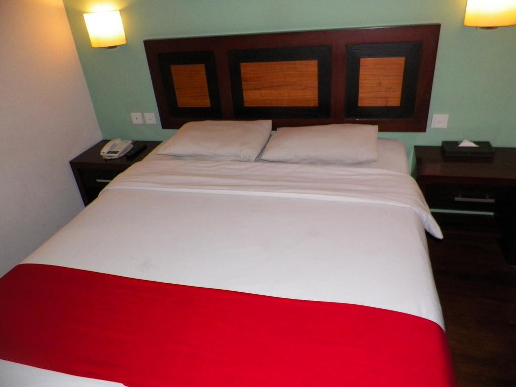 Lampion Hotel Solo Εξωτερικό φωτογραφία